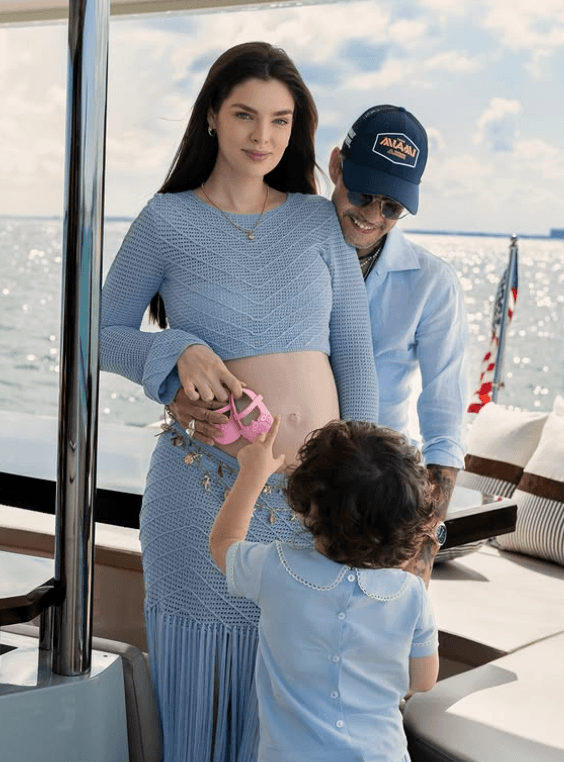 Marc Anthony y Nadia Ferreira en un momento de complicidad y felicidad