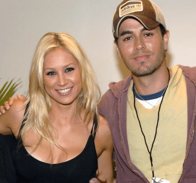 Enrique Iglesias y Anna Kournikova comparten un momento íntimo en familia